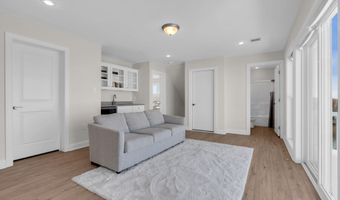 42 Carlyle Dr, Bayville, NJ 08721