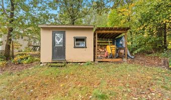 75 Staghead Dr, Burrillville, RI 02859