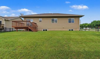 805 NW Reinhart Dr, Ankeny, IA 50023