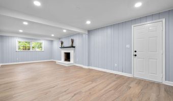 8605 ARDFOUR Ln, Annandale, VA 22003