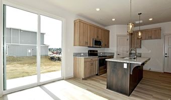 533 S 10th St, Berthoud, CO 80513