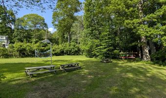 28 Arlington Rd, Coventry, CT 06238