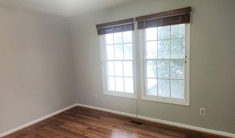 1660 Pond Shore Dr, Ann Arbor, MI 48108