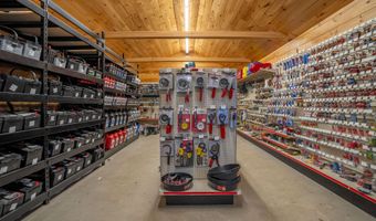 44 Main St, Albion, ME 04910