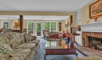 17 Long Hill Farm, Guilford, CT 06437