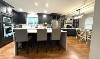 6509 Williams Rd, Bedford, IN 47421