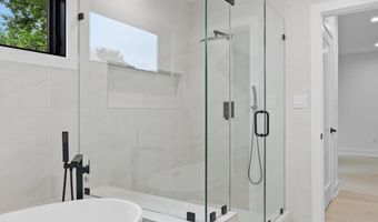 2007 S JOYCE St, Arlington, VA 22202