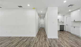 612 S 9th St, Aransas Pass, TX 78336