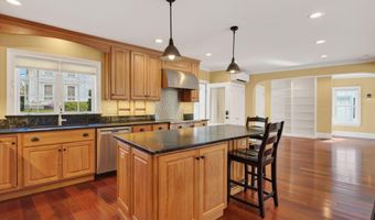 997 Washington St, Bath, ME 04530