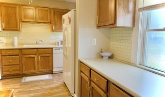 405 W 20th St, Auburn, IN 46706