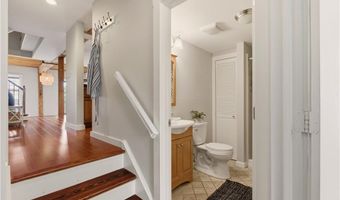 40 Web Ave 11, North Kingstown, RI 02852