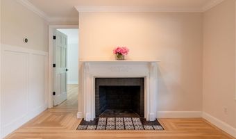 122 Sylvan Dr, East Greenwich, RI 02818