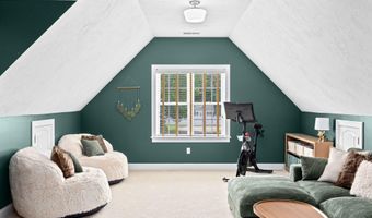 5 Bosuns Ln, Bourne, MA 02532