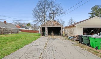 1073 Parkside Dr, Alliance, OH 44601