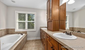 4936 W Village Trl SE, Ada, MI 49301