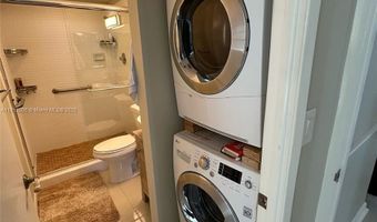 20515 E Country Club Dr 747, Aventura, FL 33180