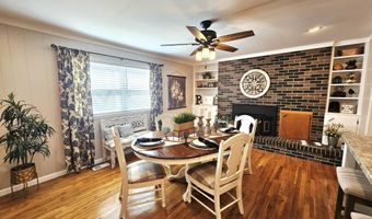 730 E 17th Street Pl, Baxter Springs, KS 66713