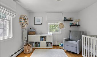 80 PECK Ave, Bristol, RI 02809