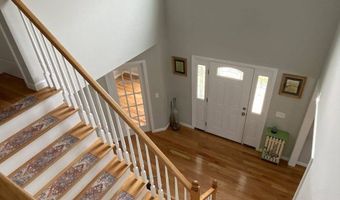 25 Damato Way, Agawam, MA 01001