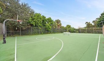 427 Glenbrook Dr, Atlantis, FL 33462