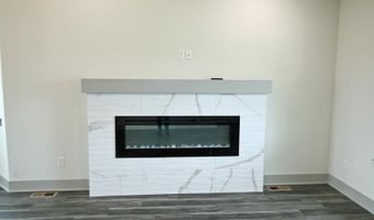 8641 E Cherrywood Ct, Bel Aire, KS 67226