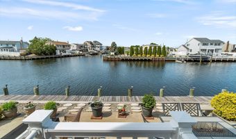 12 Blue Heron Ln, Bayville, NJ 08721