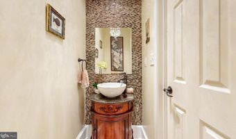 303 S BEDFORD St, Georgetown, DE 19947