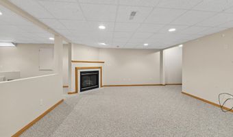 4733 WESTBROOK Ct, Appleton, WI 54913