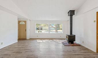 1523 SE Bronzewood Ave, Bend, OR 97702