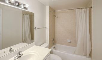 355 I St SW S-607, Washington, DC 20024