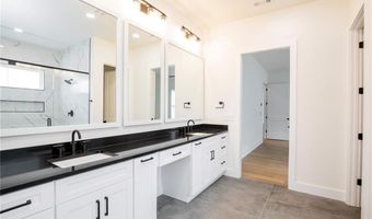 3406 Scoggins Rd, Bentonville, AR 72713