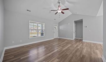 352 Tamarack Dr, Ayden, NC 28513