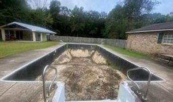 1354 W TENTH St, Bogalusa, LA 70427