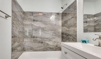 6606 NW 26th St, Bethany, OK 73008