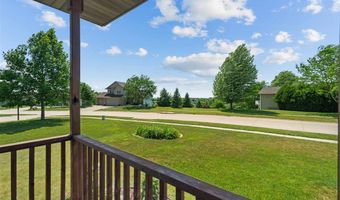 1740 Silver Maple Trl, North Liberty, IA 52317