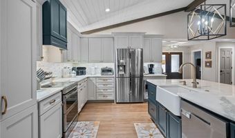 1002 NW 9th St, Bentonville, AR 72712