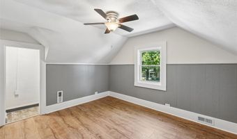 217 N 6th St, Adel, IA 50003