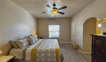 5317 Southfort Dr SW, Albuquerque, NM 87105