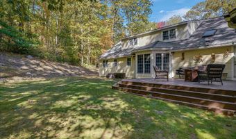 10 Barrington Dr, Bedford, NH 03110