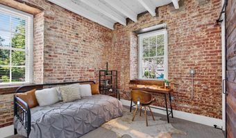 515 N WASHINGTON St 105, Alexandria, VA 22314