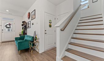 55 Walkabout Dr, Aberdeen, NC 28315