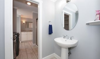 240 Oak St, Centerville, MA 02632
