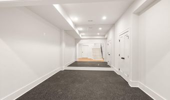 112 N HIGHLAND St, Arlington, VA 22201