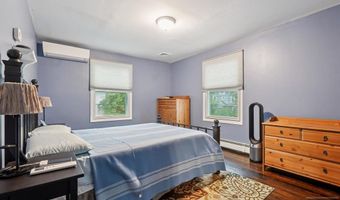18 Carlisle St, Bergenfield, NJ 07621