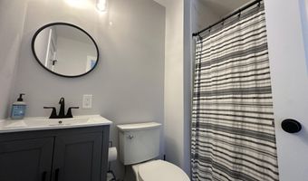 1008 Anchor Ave, Beachwood, NJ 08722