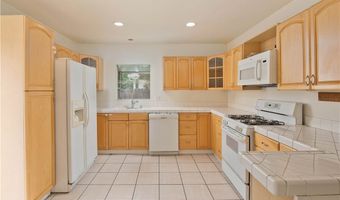 17420 Collins St, Encino, CA 91316