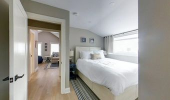 30 Prospect Hl 2, Newport, RI 02840