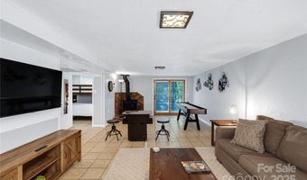 23 Springwood Dr, Asheville, NC 28805
