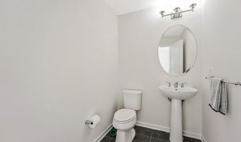 22635 NAUGATUCK Sq, Ashburn, VA 20148