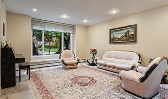 29 Sunset Rd S, Albertson, NY 11507